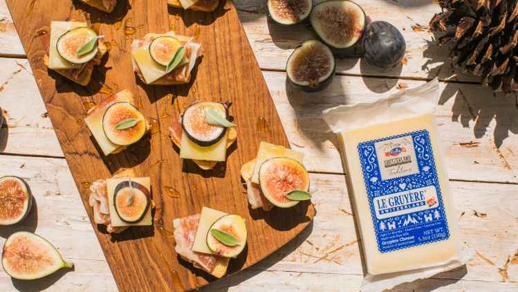 Emmi_Beauty_Prosciutto-Gruyere-Fig-Bites-7
