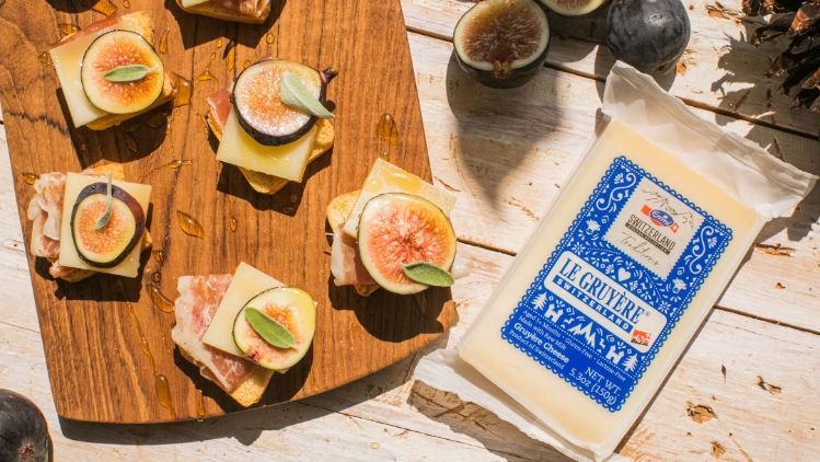Emmi_Beauty_Prosciutto-Gruyere-Fig-Bites-5