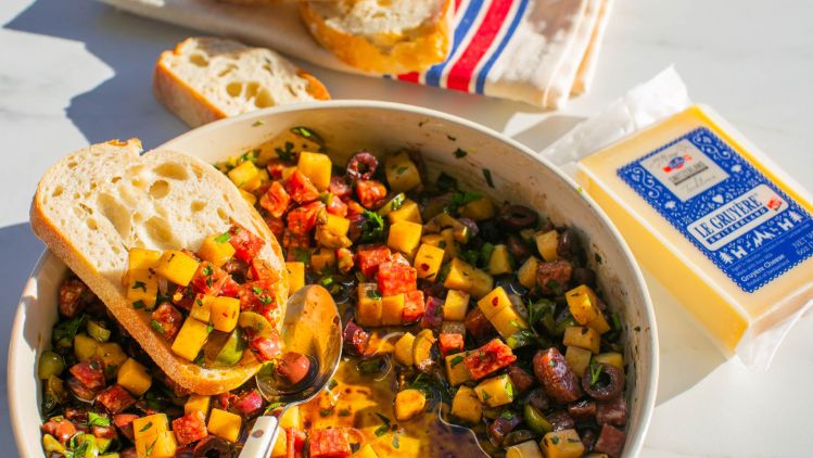 Emmi_Beauty_Charcuterie-Dip-22